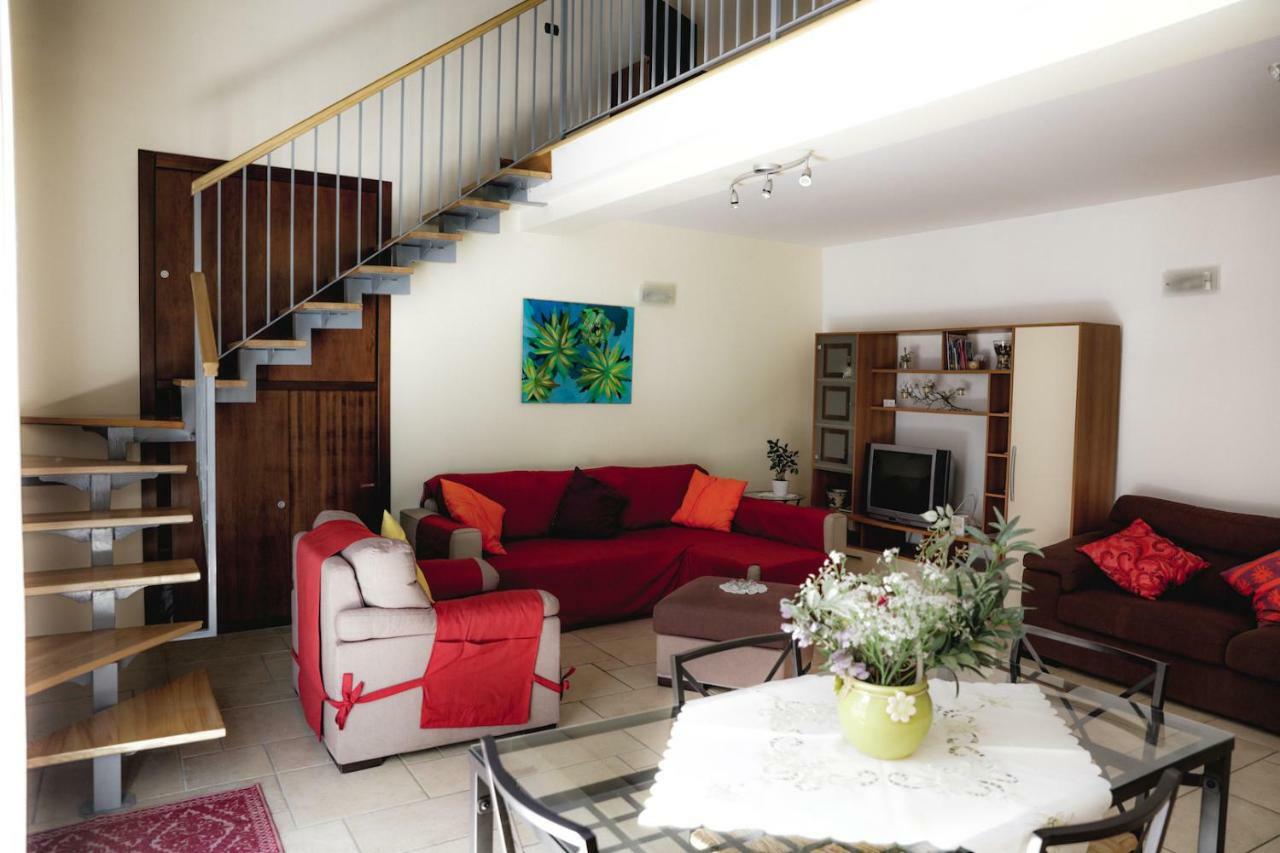 Spicchi Di Sole Bed & Breakfast Napoli Eksteriør bilde